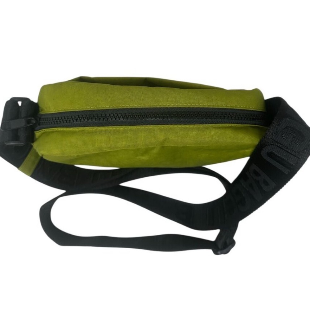 BAGGU Avocado Green Camera Crossbody - Picture 3 of 5